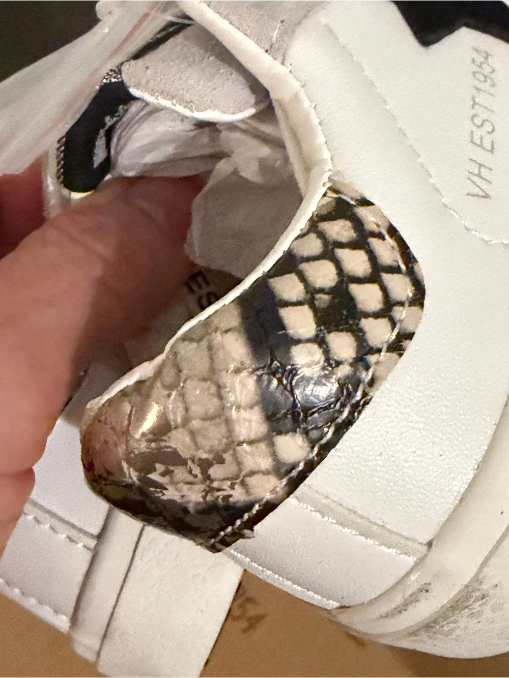 Vintage Havana Gloria White & Gray Sneakers w/ Black Star & Snake Print Sz 9